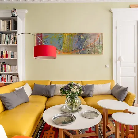 Veeve - Playful Atelier
